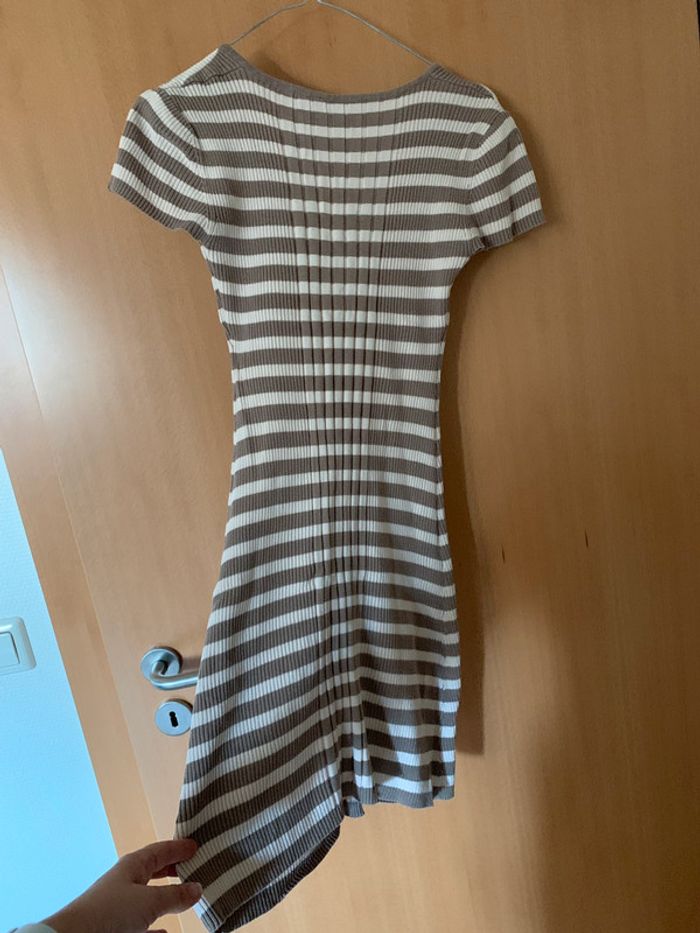 Robe moulante en coton lourd taille 1 - photo numéro 2
