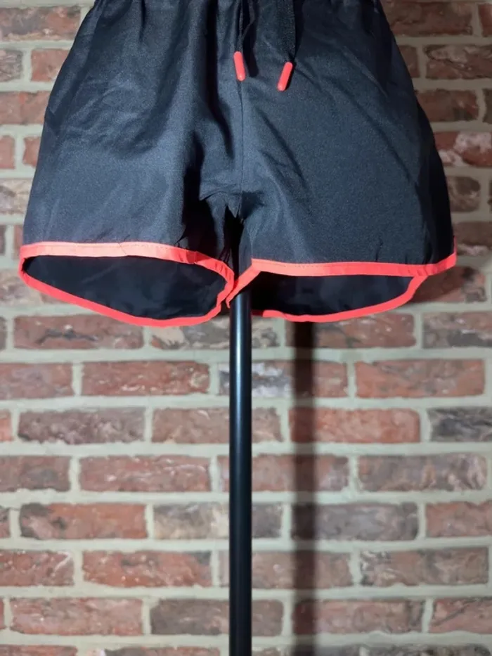 Short noir et rose Undiz Taille XS / 34 - photo numéro 5