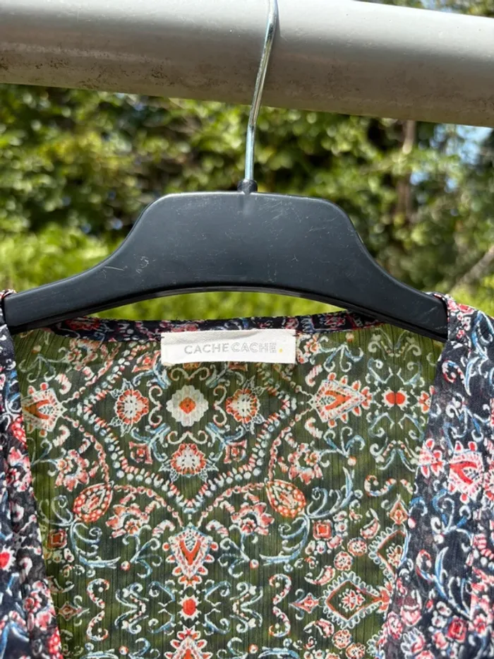 Blouse manches longues cache-cœur bleu marine à motif – Marque Cache-Cache - photo numéro 4