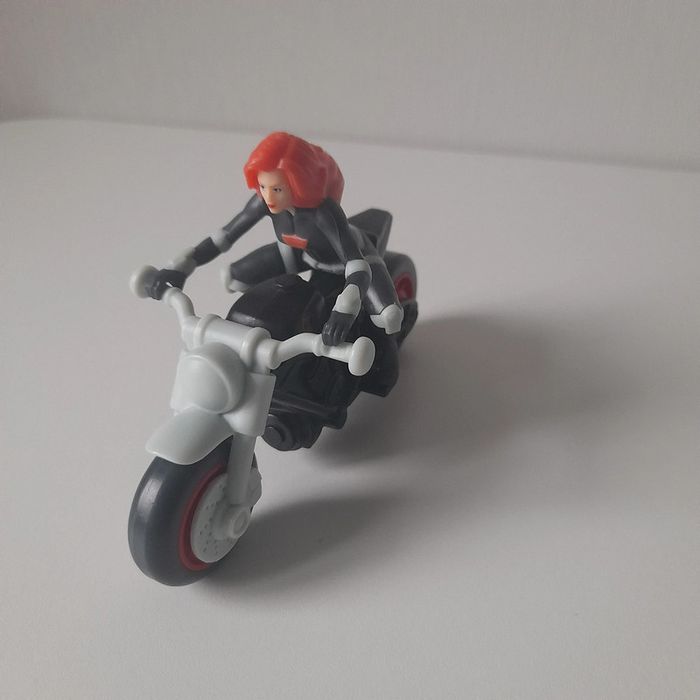 Figurine black widow kinder