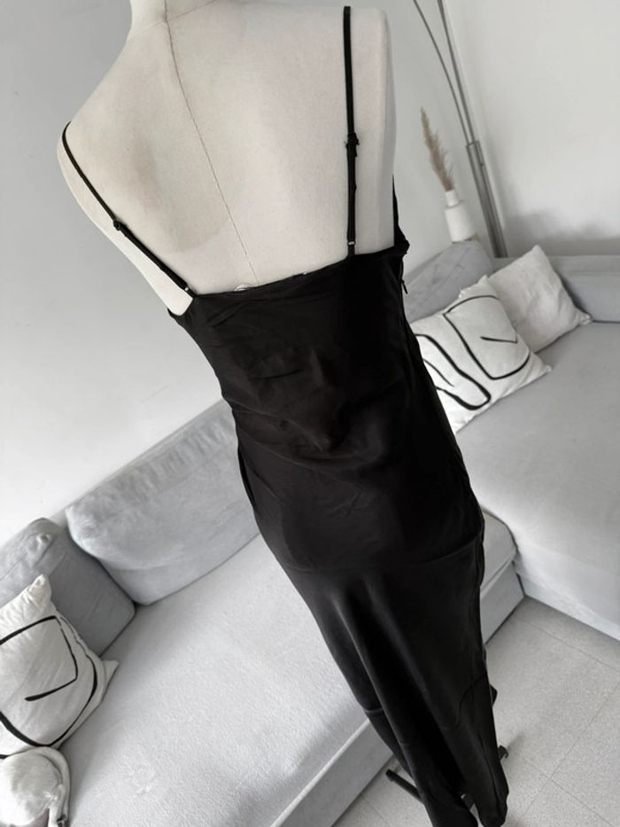 Robe noir satinée ZARA - photo numéro 5