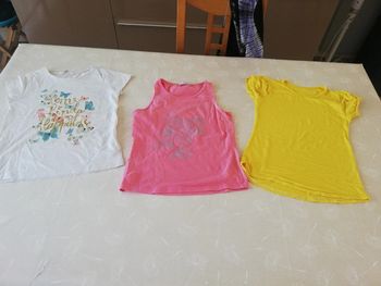 Lot 3 tee shirt manches courtes marques diverses 8 ans