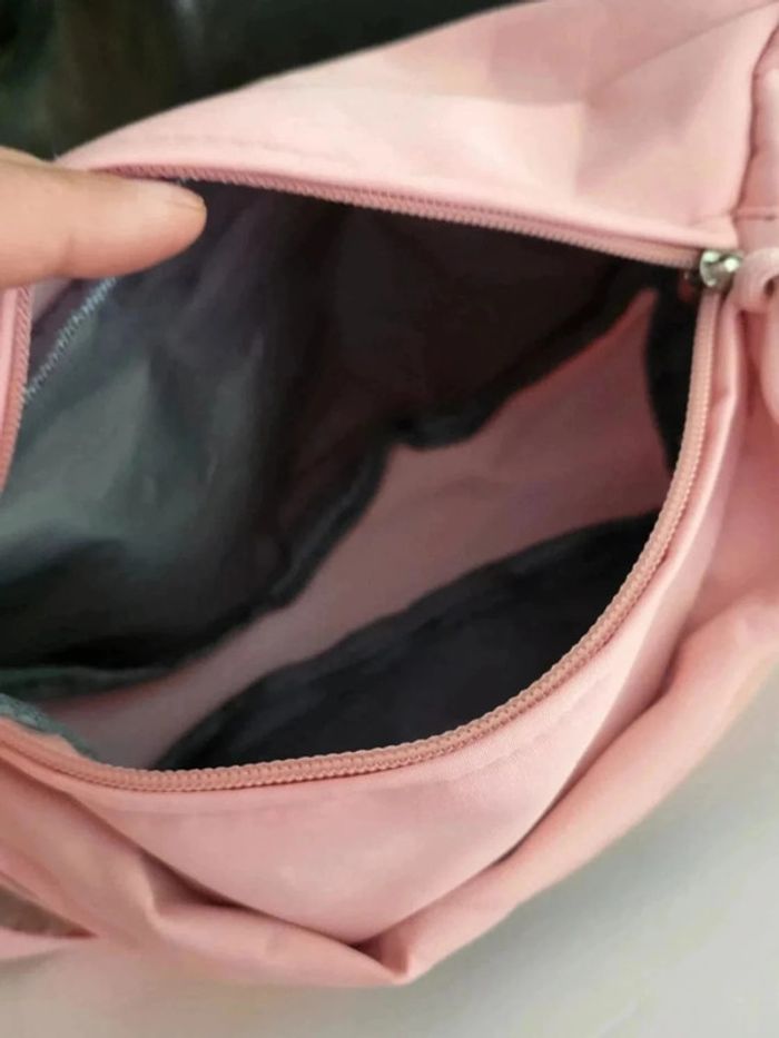 🎀 Banane Rose Poudré – Douceur et Style au Rendez-vous ! 🎀 - photo numéro 5