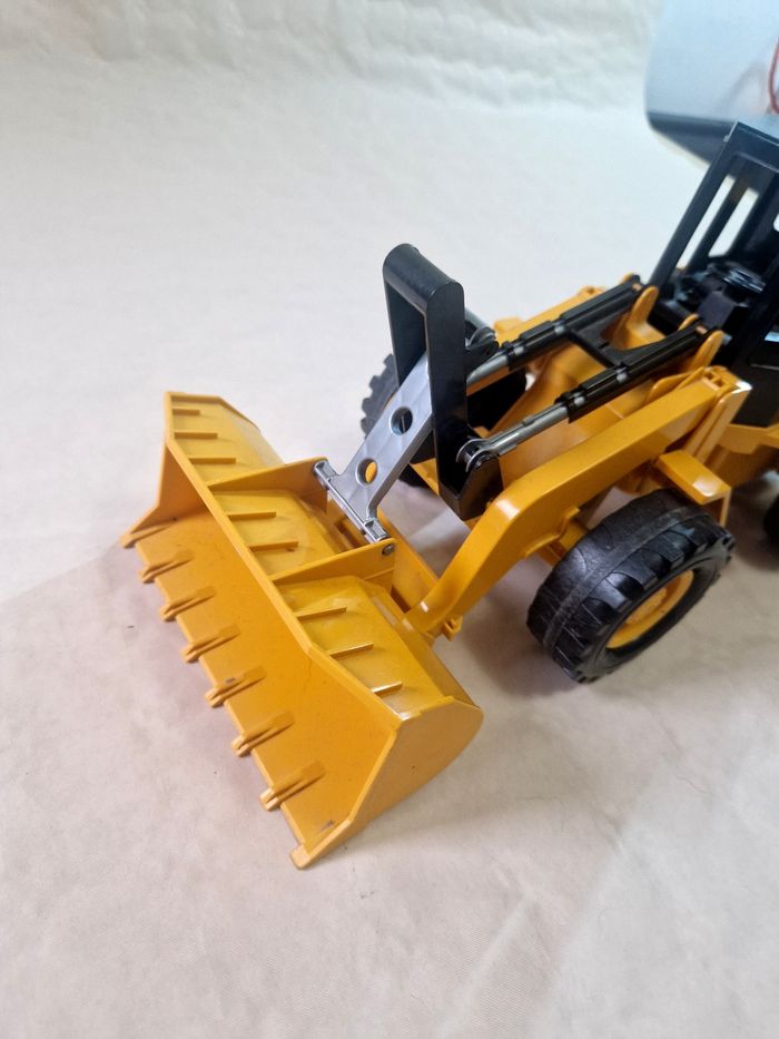 Tracteur  / tractopelle  , miniature  / jouet  , Bruder  , Fiat Fr 130 - photo numéro 6