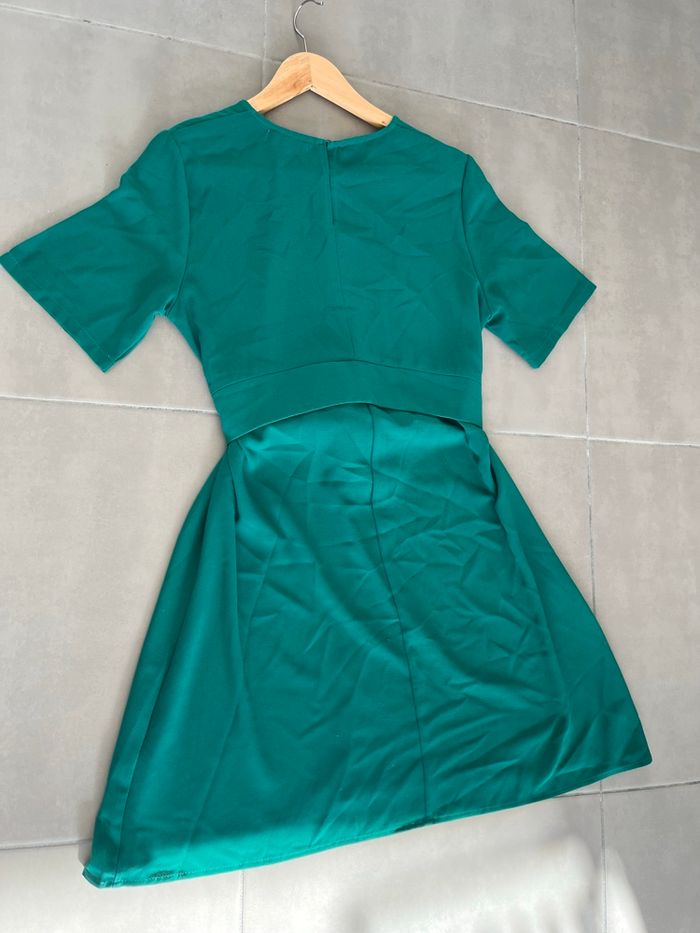 Robe verte taille M - photo numéro 2