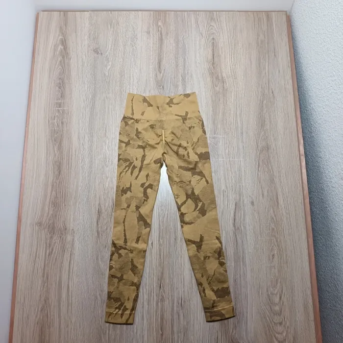 Legging gymshark femme XS jaune camouflage - photo numéro 3