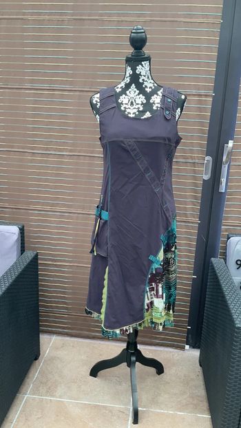 Robe violet et vert T 42 neuve (n°13)