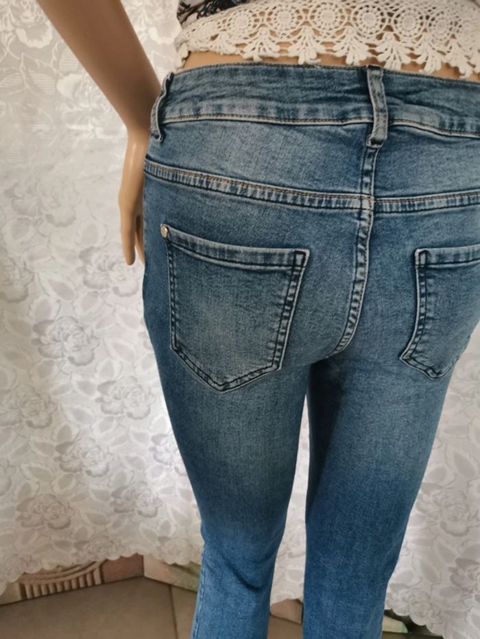 Jean. Bleu et blanc. Cache Cache - photo numéro 6