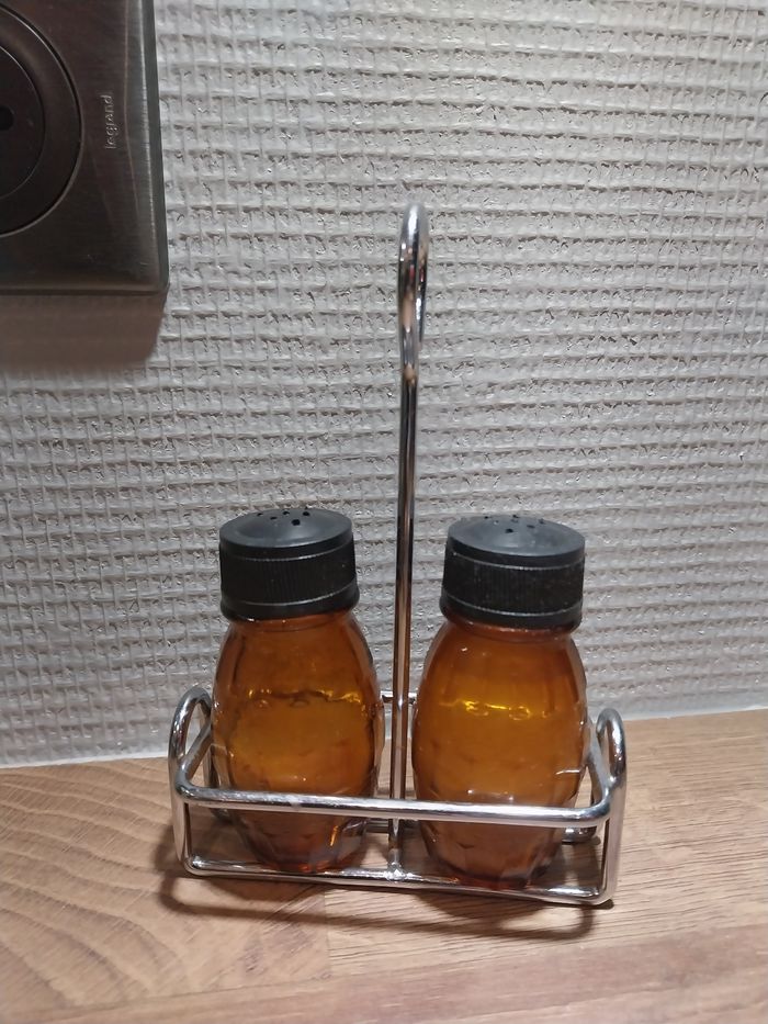Serviteur salière et poivrière vintage