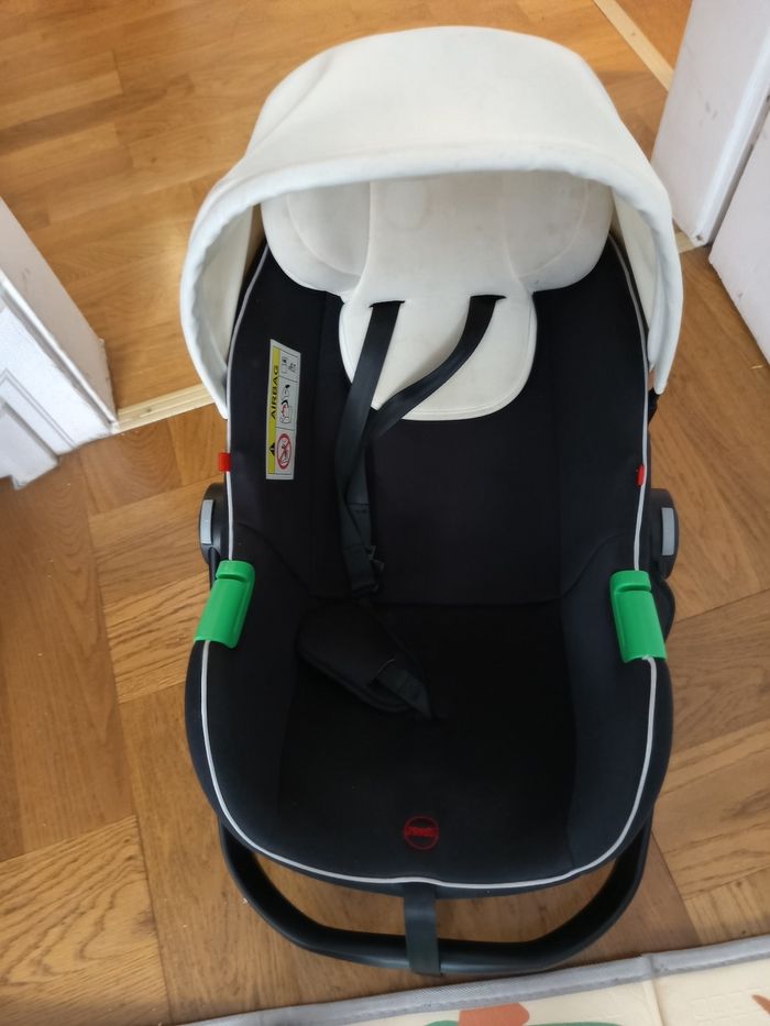 Siège auto pour bébé - photo numéro 3