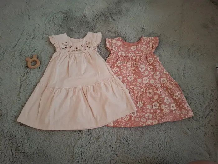 Lot de 2 robes C&A