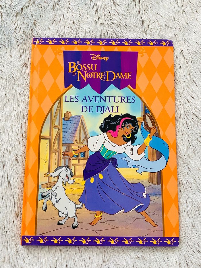 Coffret 6 livres Le Bossu de Notre Dame Disney - photo numéro 5