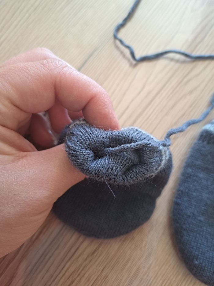 Paire de gants taille 6-12 mois - photo numéro 5