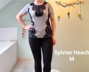 Superbe blouse gris avec de la dantelle noir Sylvian Heach taille M