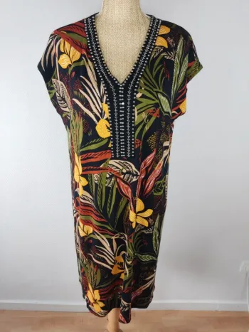 Robe droite mi-longue manches courtes noire fleur tropicale multicolore taille 46 Balsamik neuve