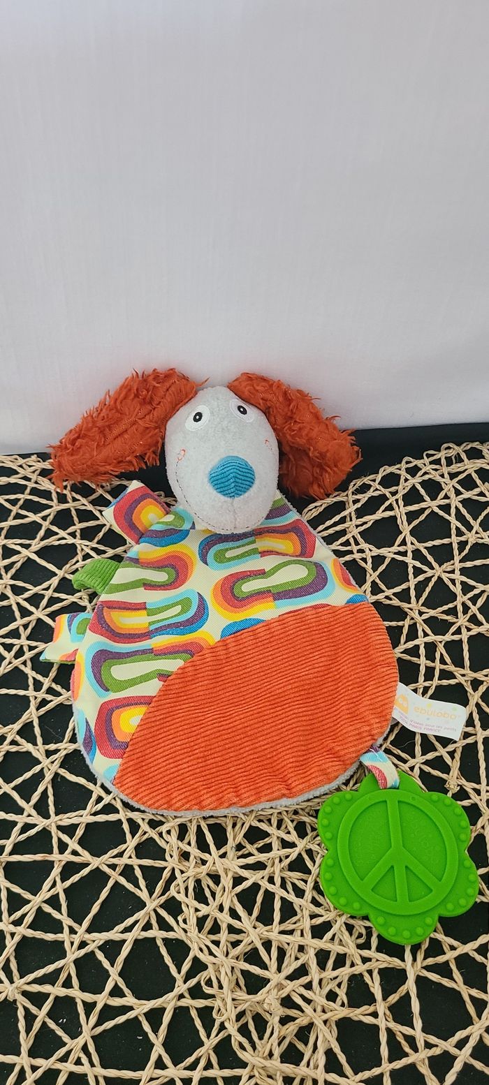 Doudou plat chien orange gris bleu multicolore Antoine EBULOBO