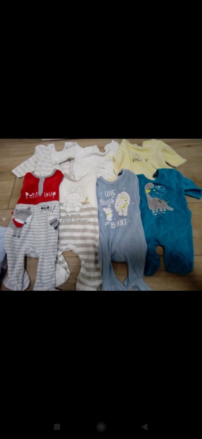 Lot de 7 pyjamas velours taille 3 mois - photo numéro 2