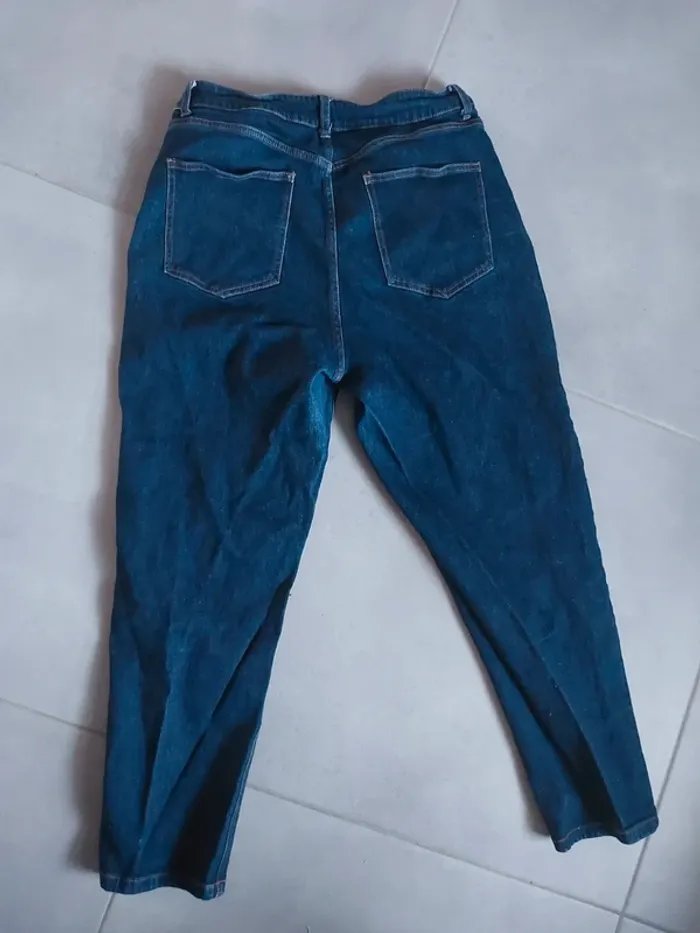 Jean taille haute t.46 - photo numéro 2