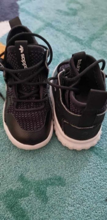 Superbes 💙💙💙🤩🤩🤩Baskets adidas pointure 20 garçon 💙💙