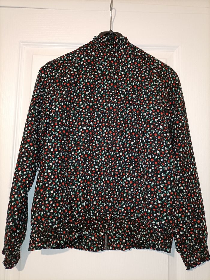 Magnifique blazer 12 ans neuf noir rouge blanc Kiabi - photo numéro 3