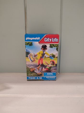 playmobil 71245 secouriste avec blessé