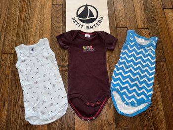 Lot body petit bateau 3 mois