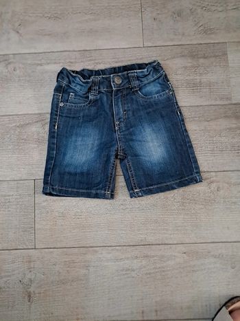 Short jeans