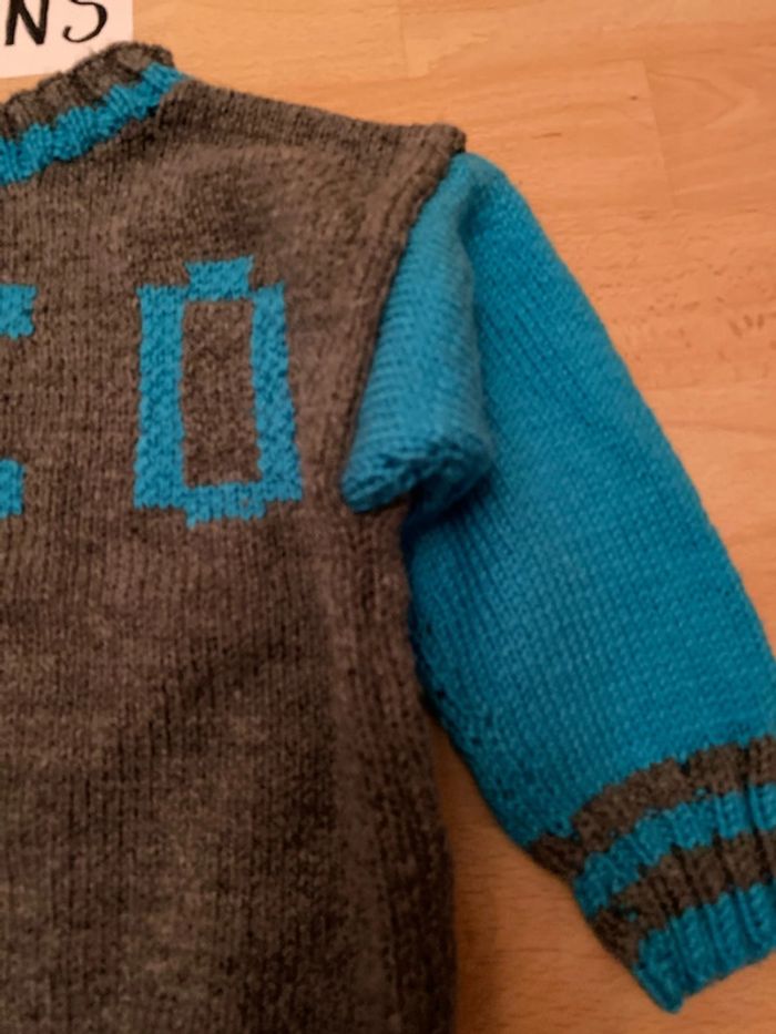 Pull tricoté main gris/turquoise LÉO 3 ans - photo numéro 4