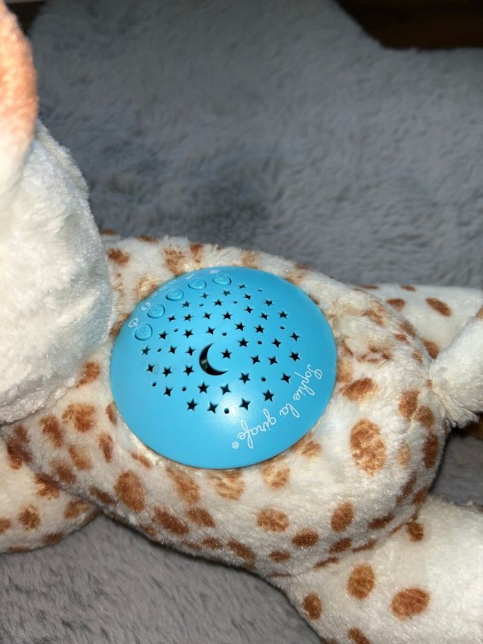 Doudou / veilleuse Sophie la girafe - Très bon état - photo numéro 5