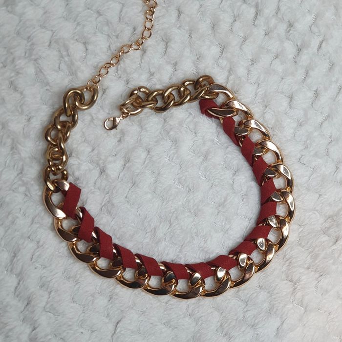 Collier rouge chaine doré fantaisie