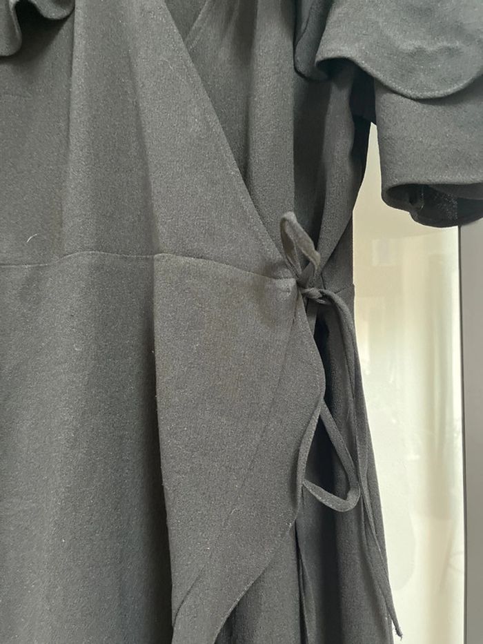 Robe noire cœur croisé - photo numéro 2