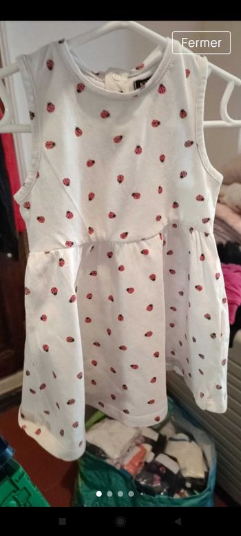 Lot de 3 robes débardeur et un tee shirt manche courte 👗 taille 12mois fille