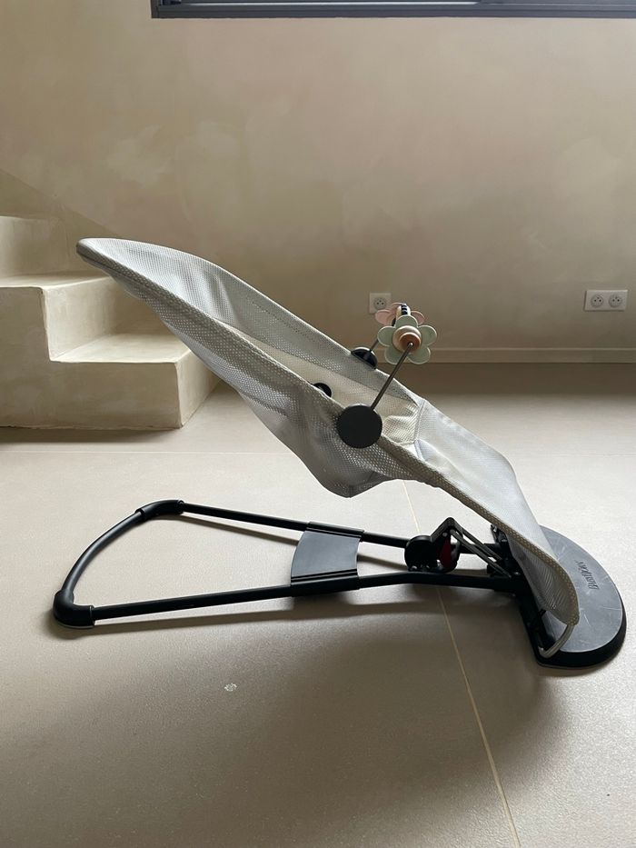 Transat BabyBjörn – excellent état + arche de jeux incluse - photo numéro 2