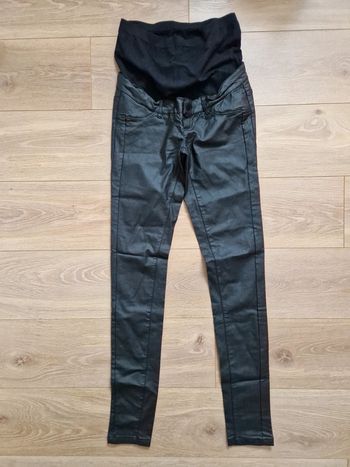 Pantalon de grossesse élastique mamalicious noir imitation cuir 28 34