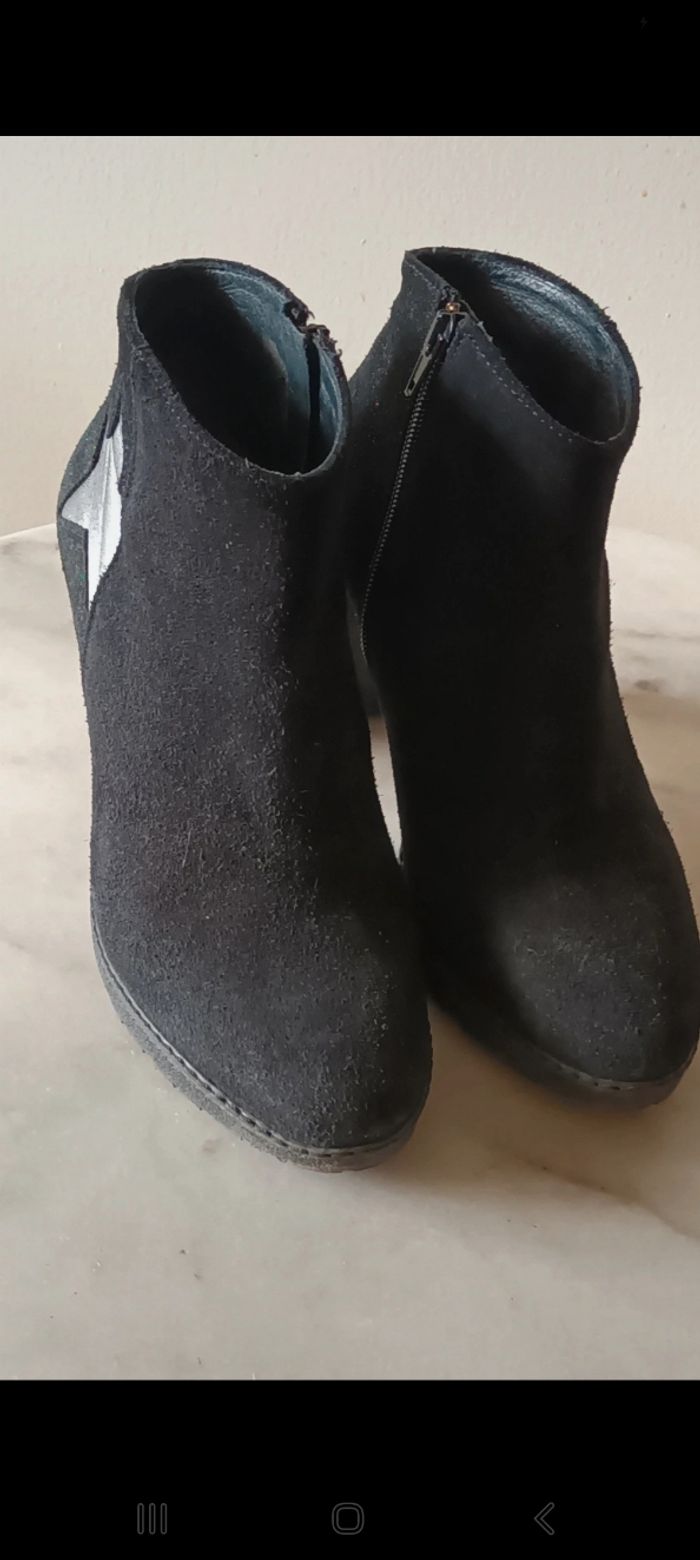 Bottines noires cuir nubuck Requins