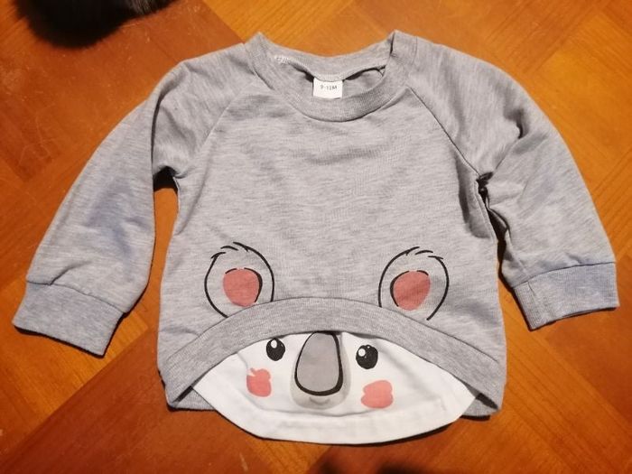 Sweat gris taille 9/12mois