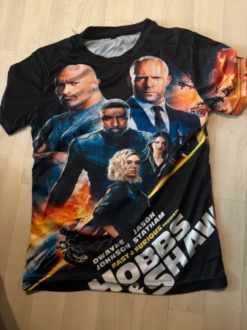 T-shirt manches courtes taille S motif fast and furious taille petit