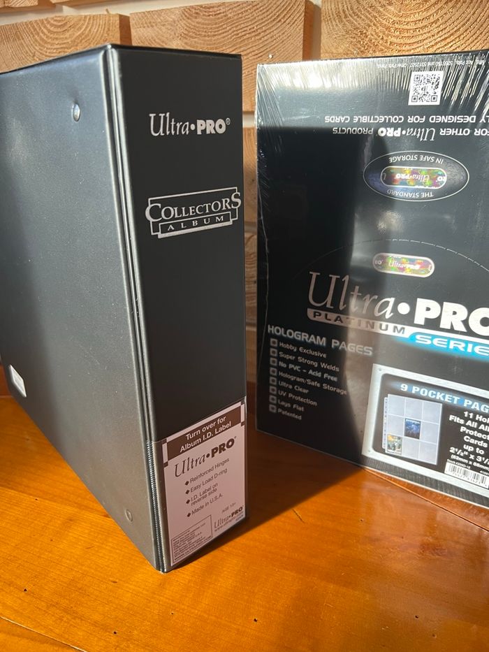 Lot classeur noir + 100 pages Ultra Pro Platinum - photo numéro 3