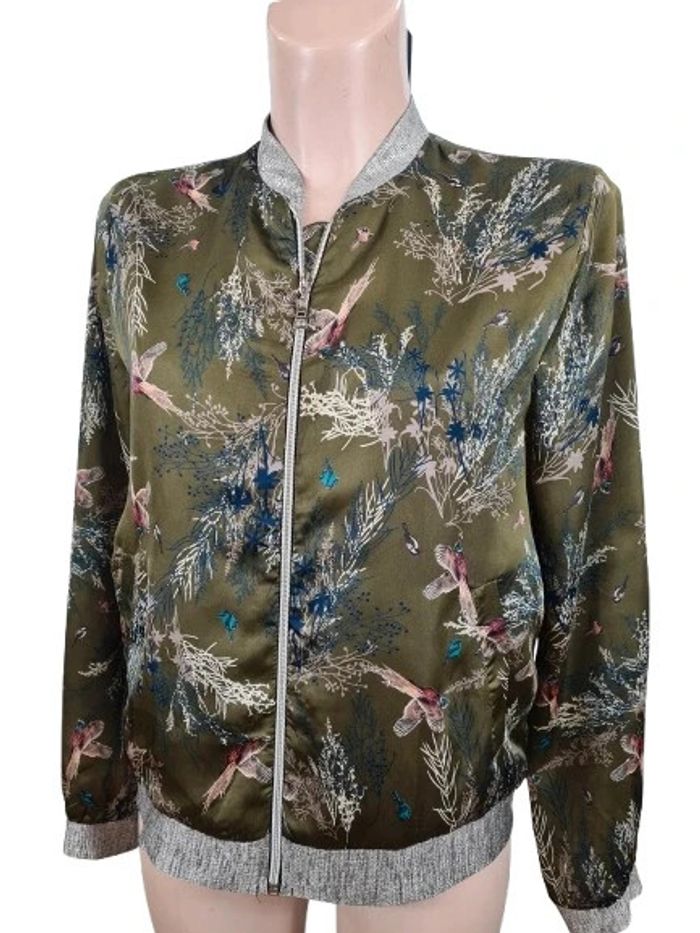 Blouson léger rue des abbesses