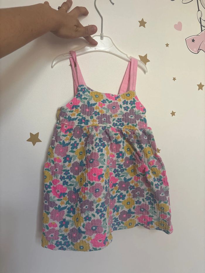 Robe Zara taille 5 ans fille