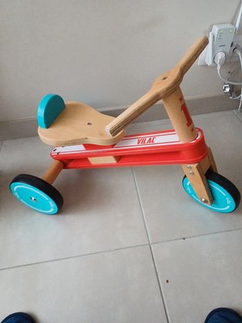 Vélo en bois