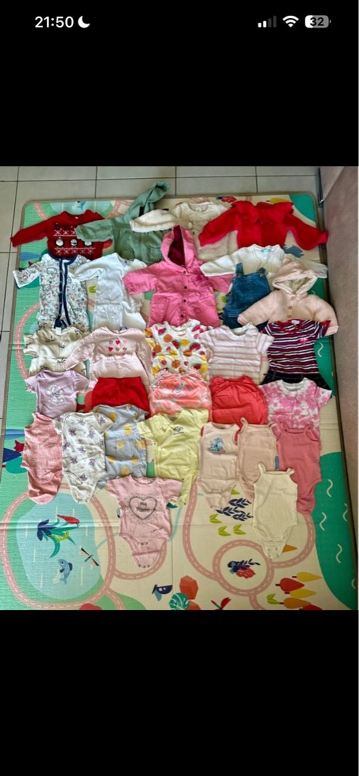 Lot vêtements fille taille 6 mois
