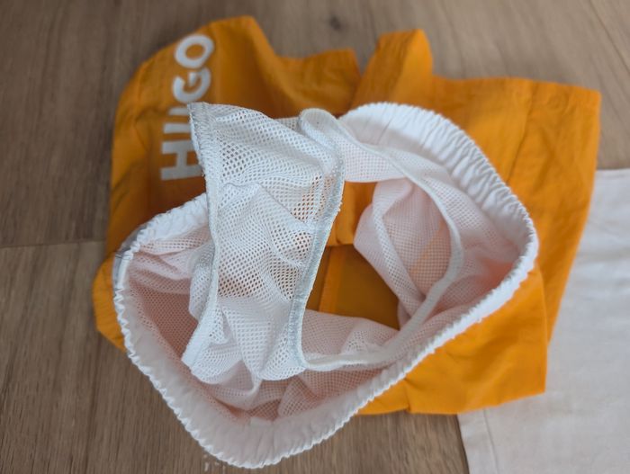 Short Hugo boss 5/6 ans - photo numéro 6