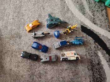 Lot de 11 figurines Transformers