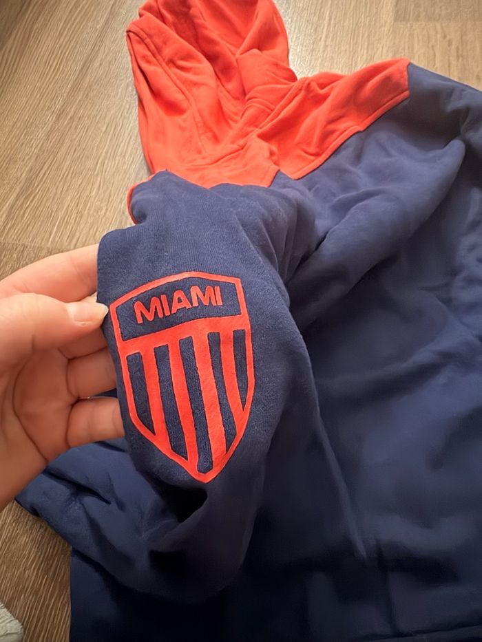 sweat - photo numéro 3