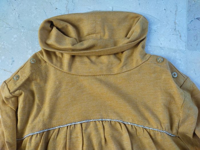 Lot tee-shirts col roulé T.5A - photo numéro 3