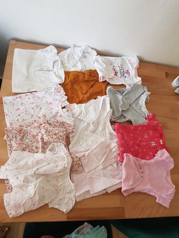 Lot hauts fille 6 mois