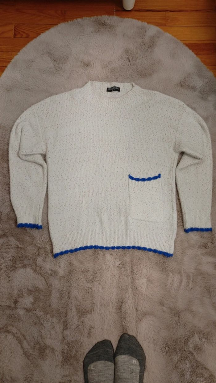 Pull blanc moucheté rose et bleu liseré bleu sur le bord manche doux - photo numéro 2