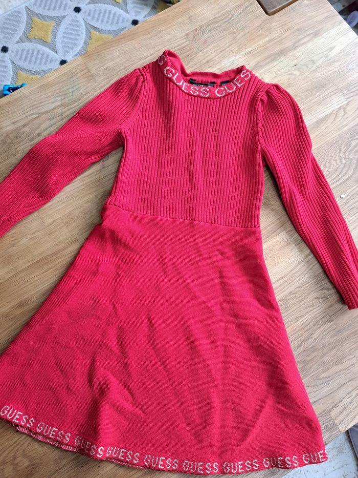 Magnifique robe Guess 5 ans