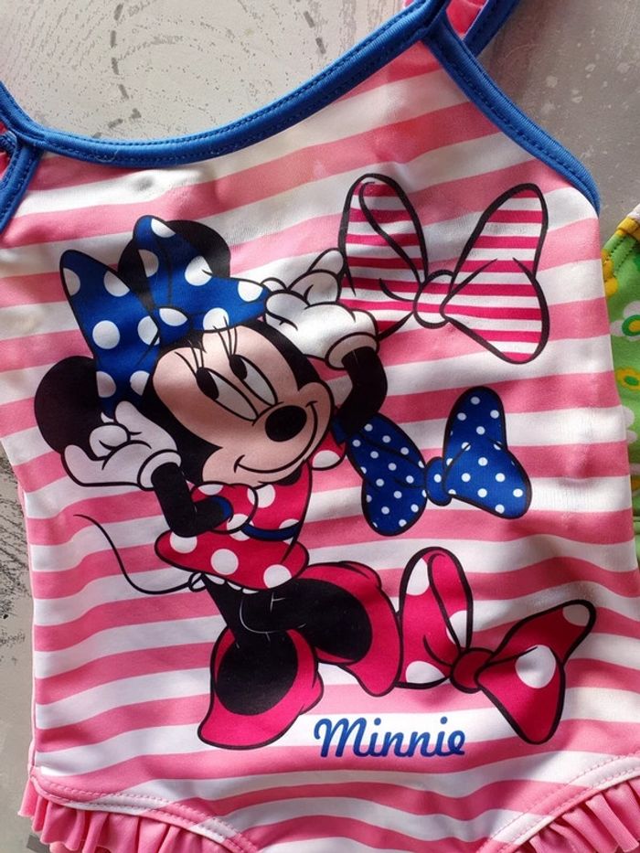 LOT maillots de bain + peignoir fille 3 ans. - photo numéro 8